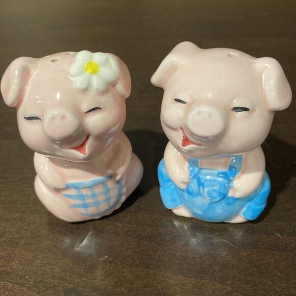 Vintage Hand painted Pig Piglet Salt & Pepper Shakers Set - Picture 2 of 10